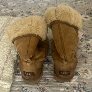 Well loved brown uggs